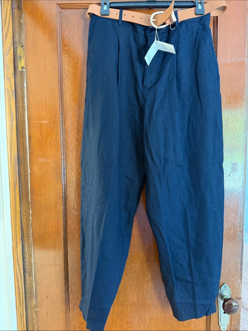 Zara Black Cropped Ankle Pants with Tan Belt